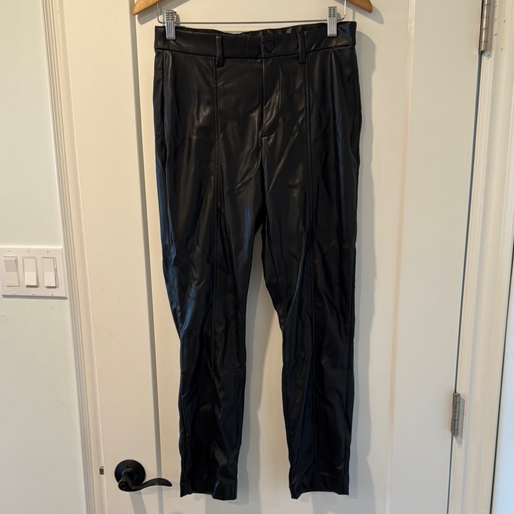 GAP Black Skinny Pants